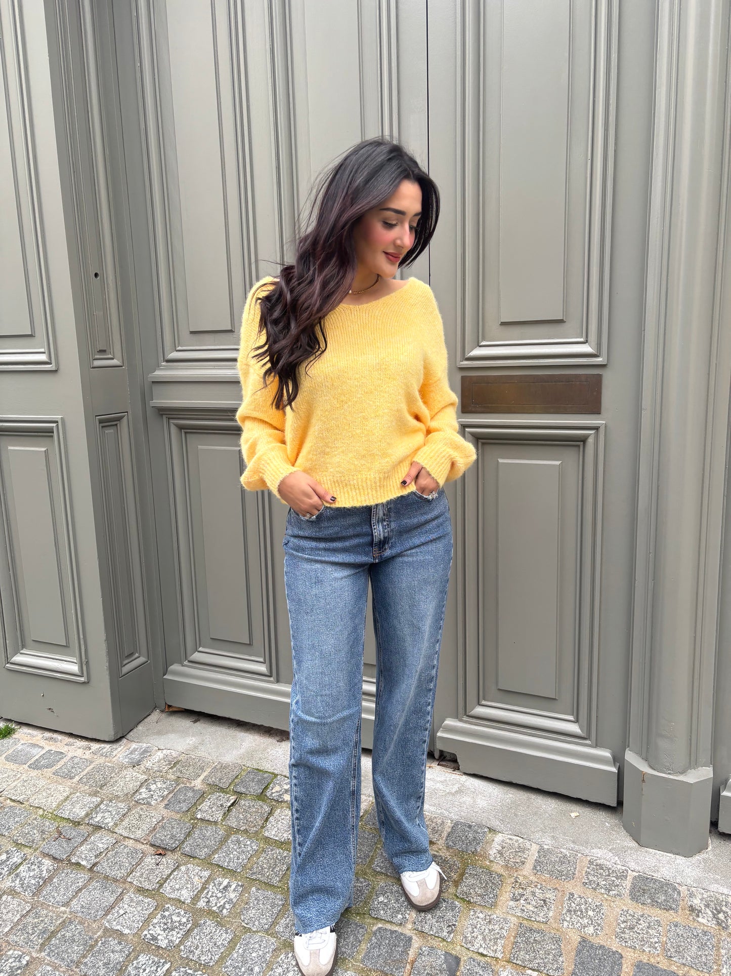 Pull jaune avec Nœud dans le Dos